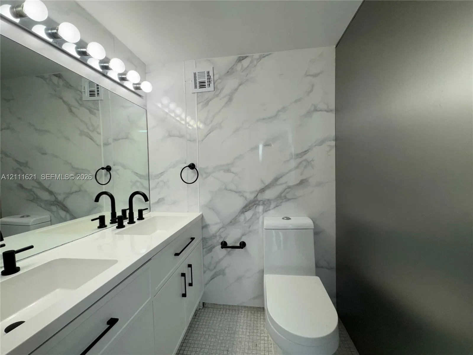 1200 West Avenue #PH15