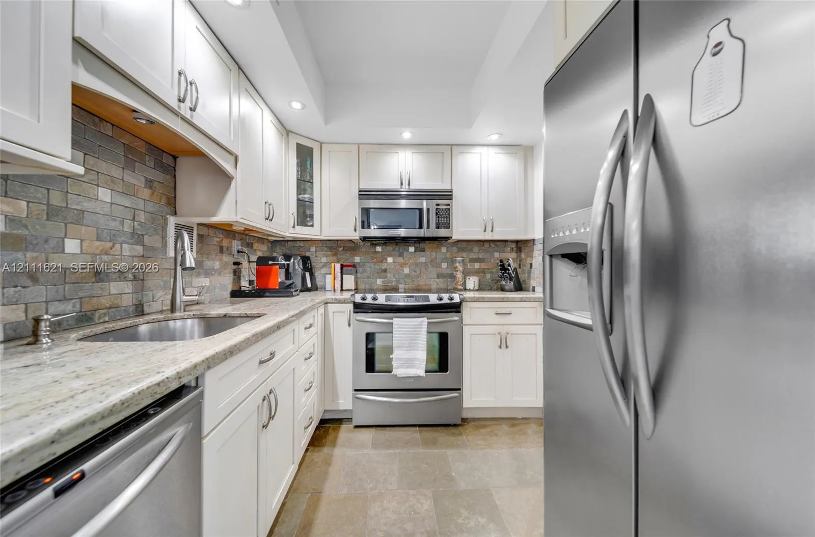 1200 West Avenue #PH15