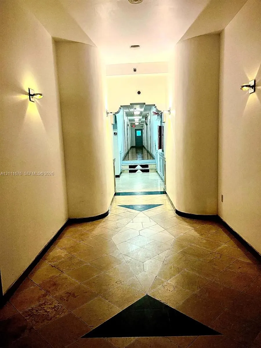 3710 Collins Avenue #N-101