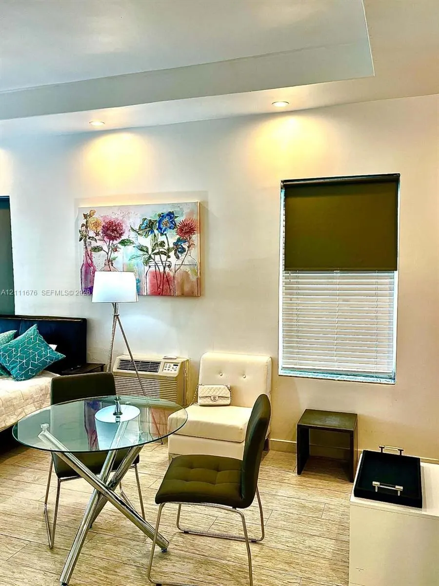 3710 Collins Avenue #N-101