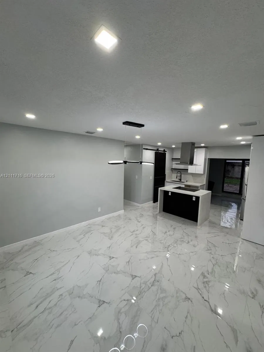 4120 SW 31st Drive #0