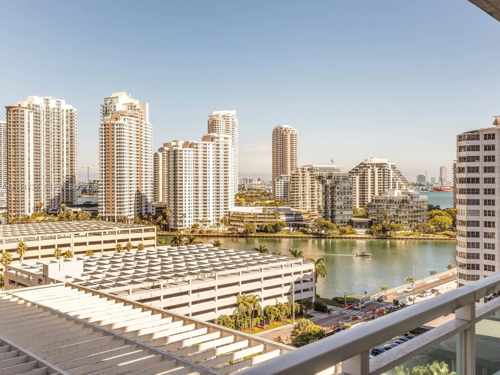950 Brickell Bay Drive #1404