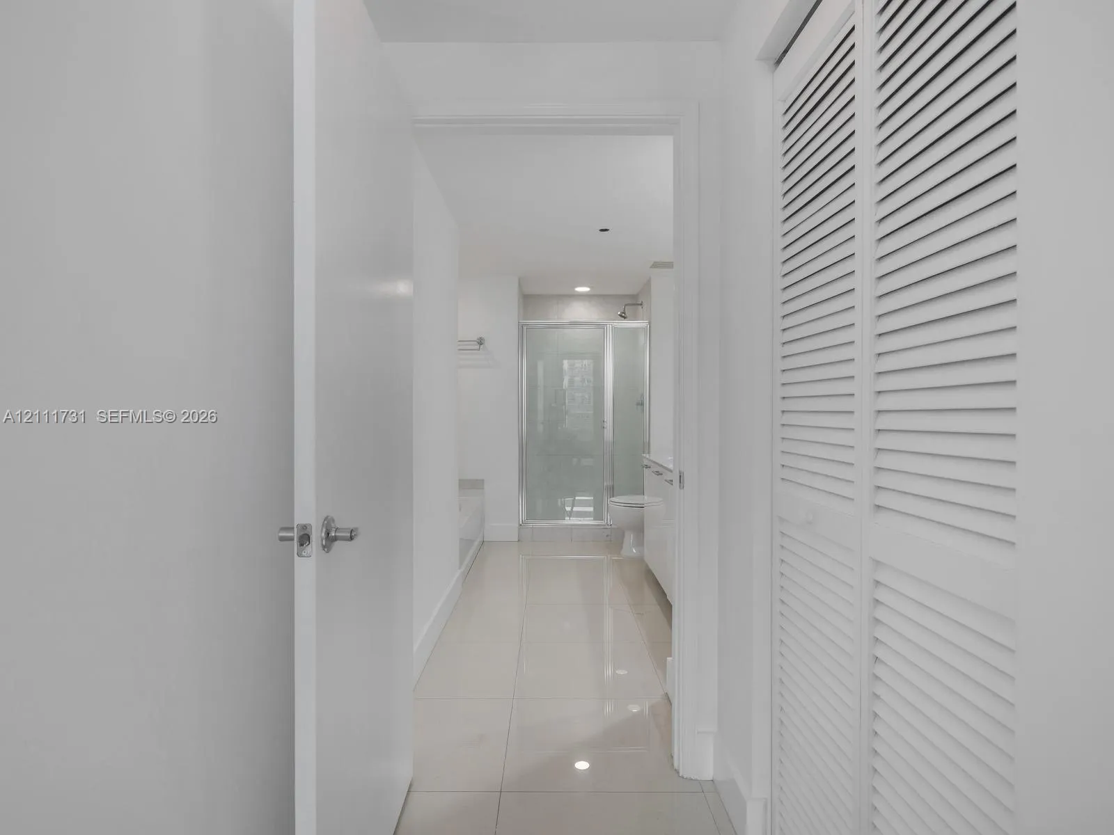 950 Brickell Bay Drive #1404