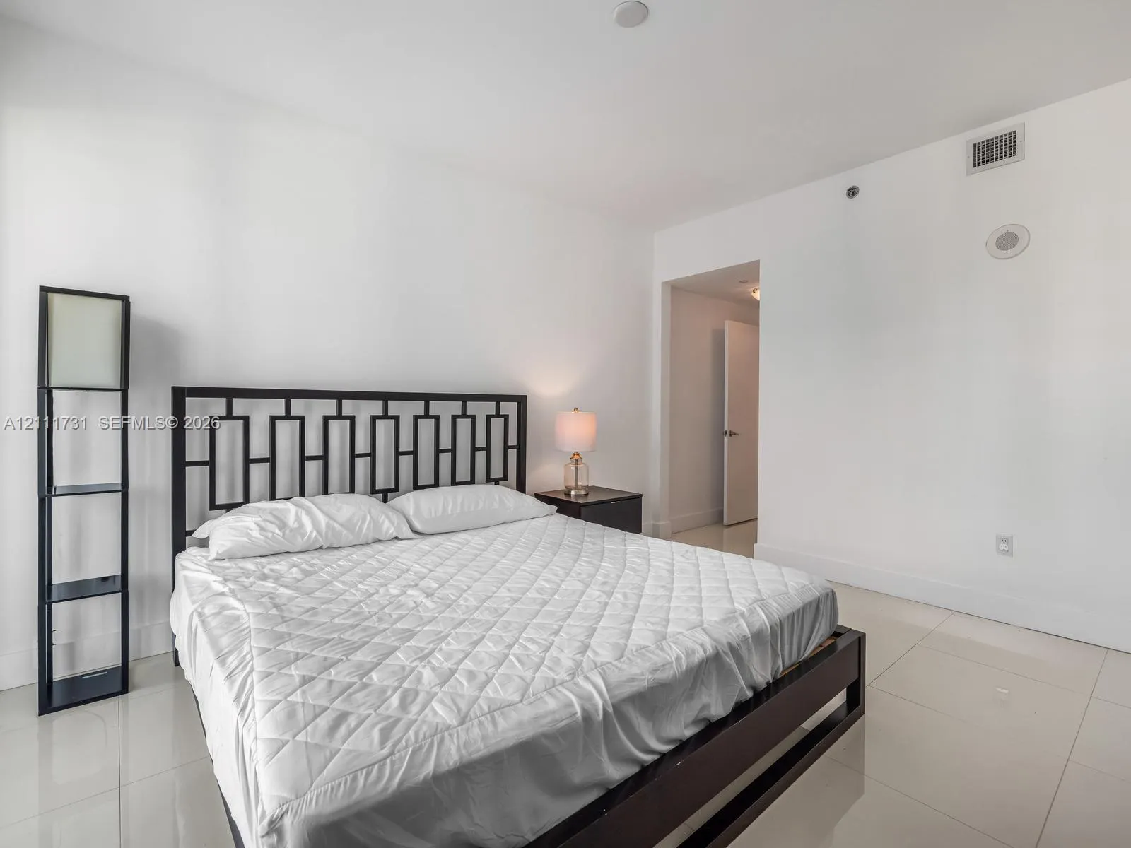 950 Brickell Bay Drive #1404