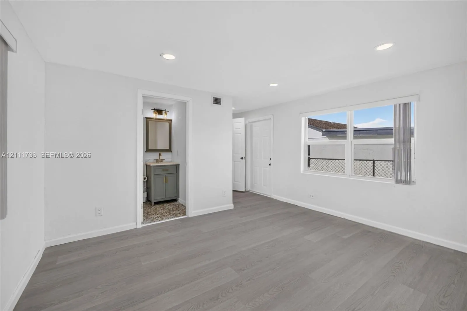 840 W 4th Street