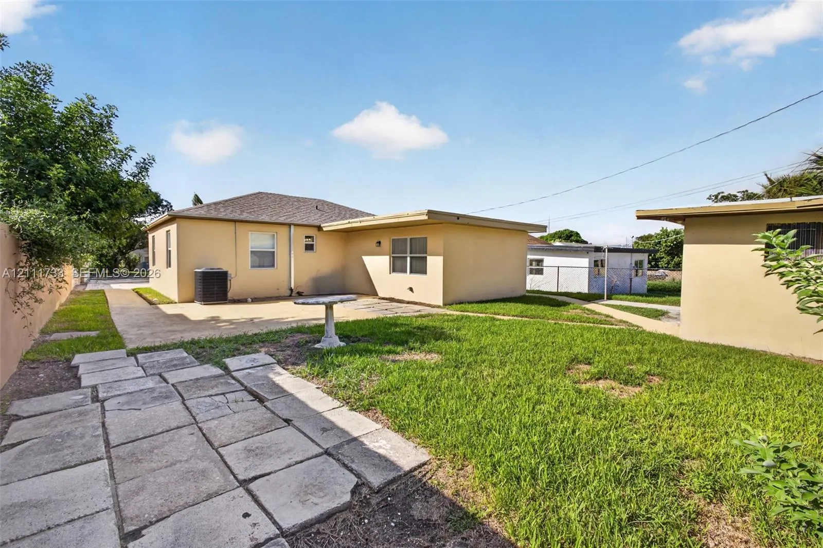 840 W 4th Street