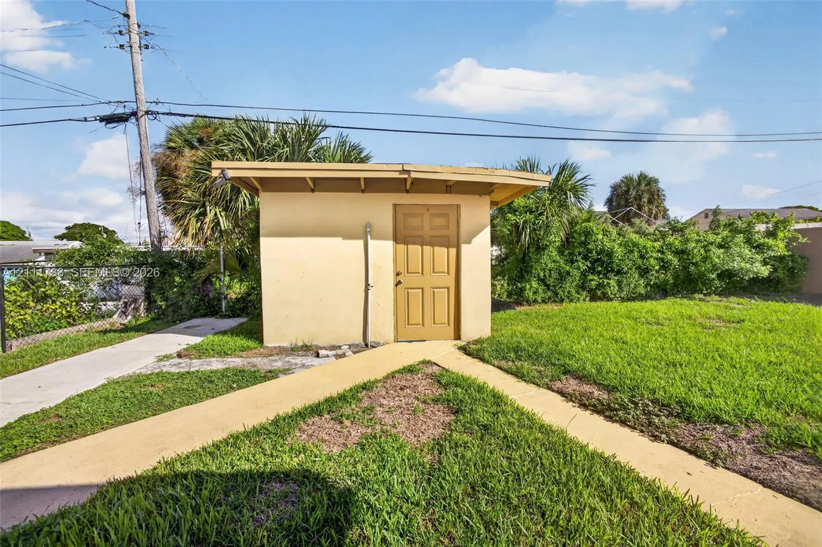 840 W 4th Street