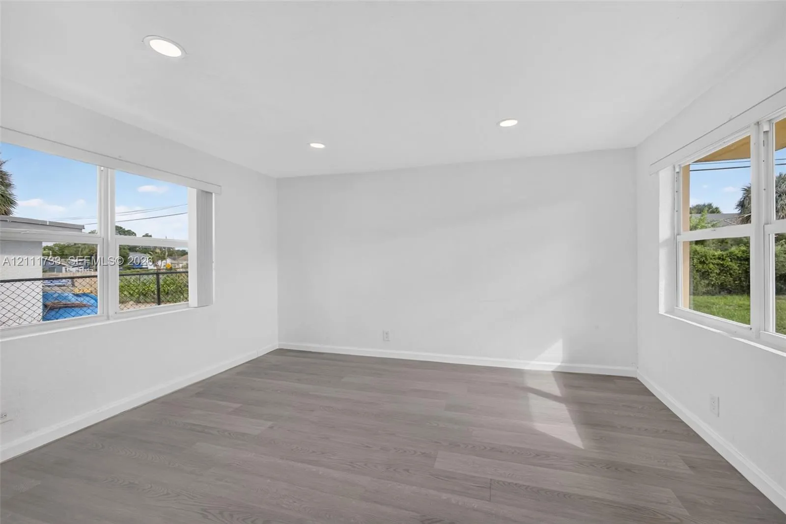840 W 4th Street