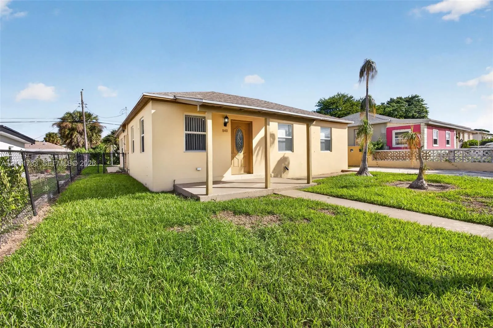 840 W 4th Street