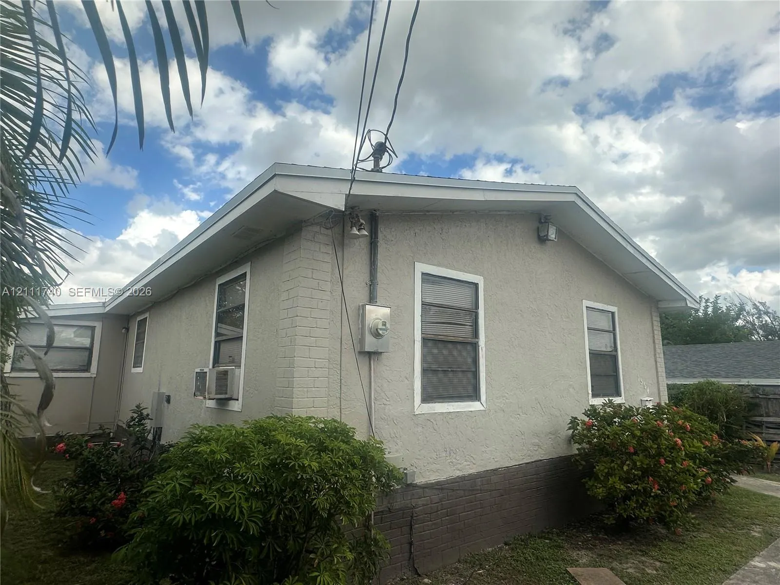 1564 W 20th Street