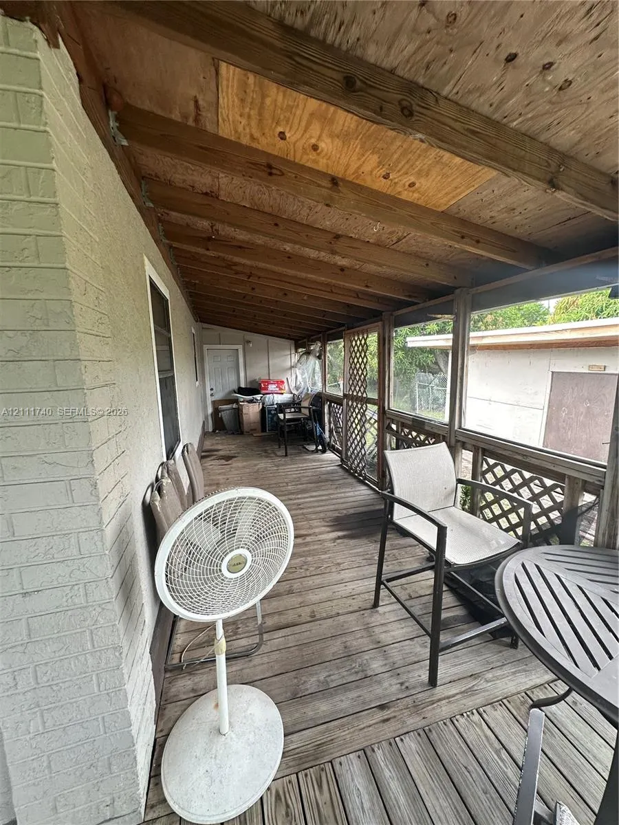 1564 W 20th Street