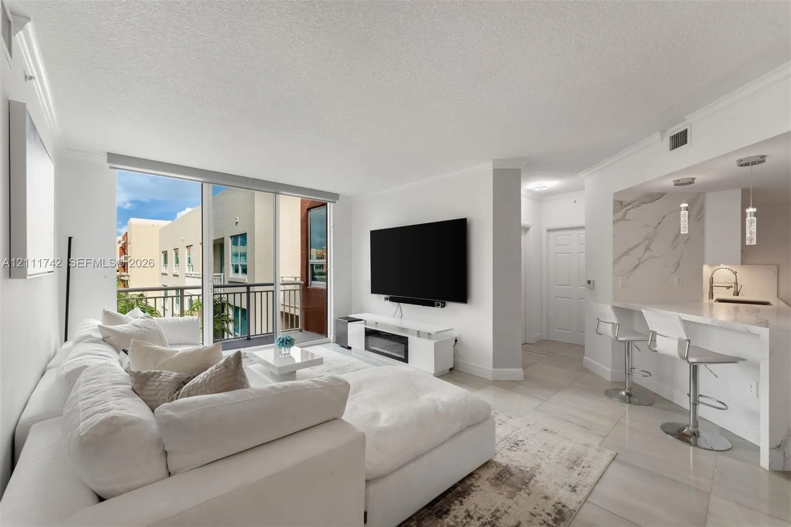 2000 N Bayshore Drive #619