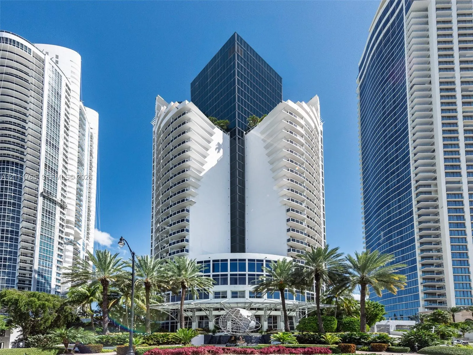 18001 Collins Avenue #1005