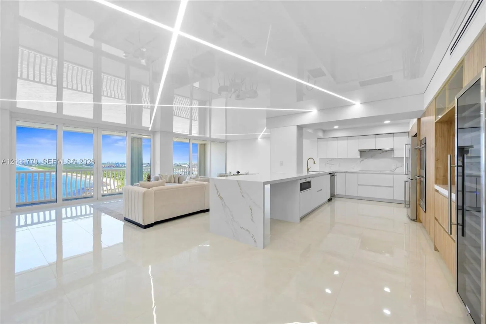 2200 S Ocean Lane #2204