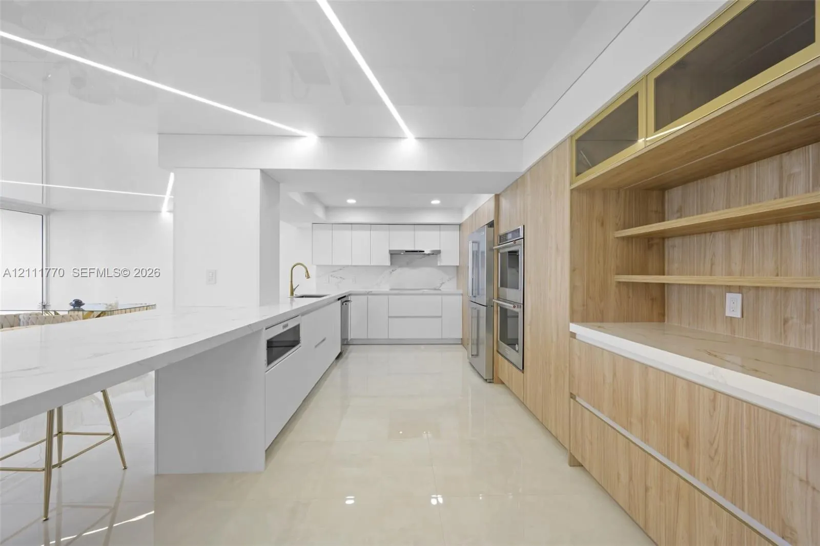 2200 S Ocean Lane #2204
