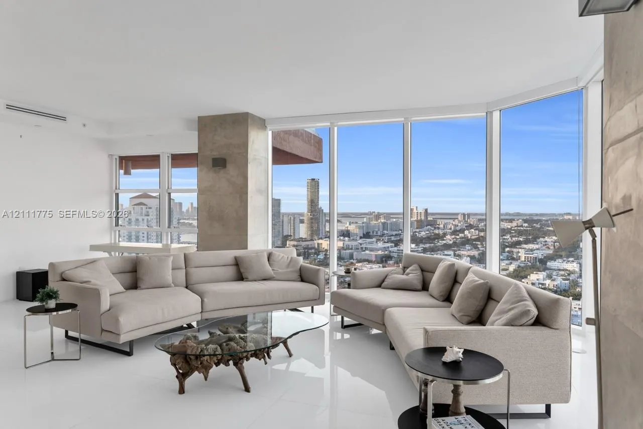 300 S Pointe Drive #3105