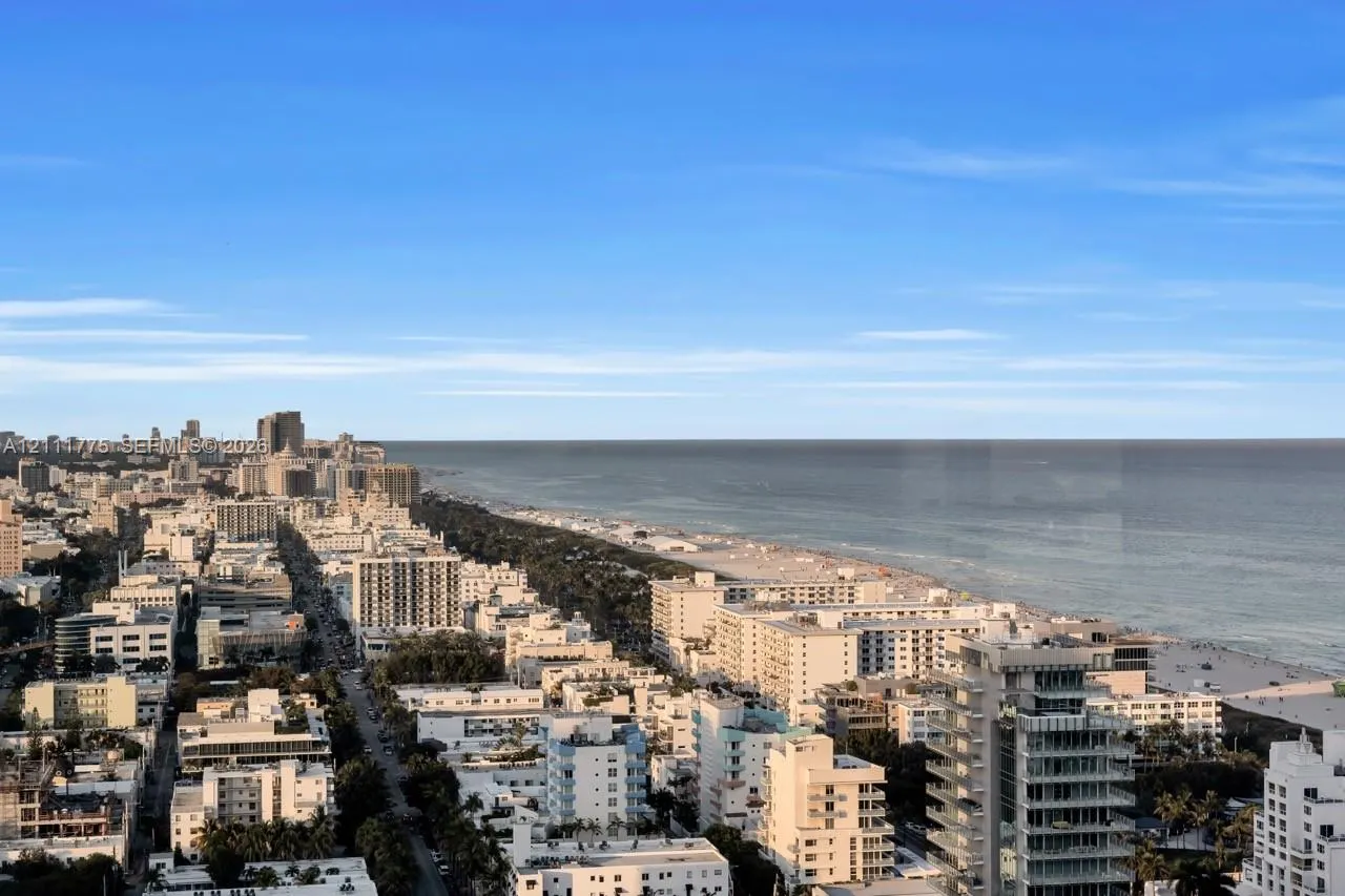 300 S Pointe Drive #3105