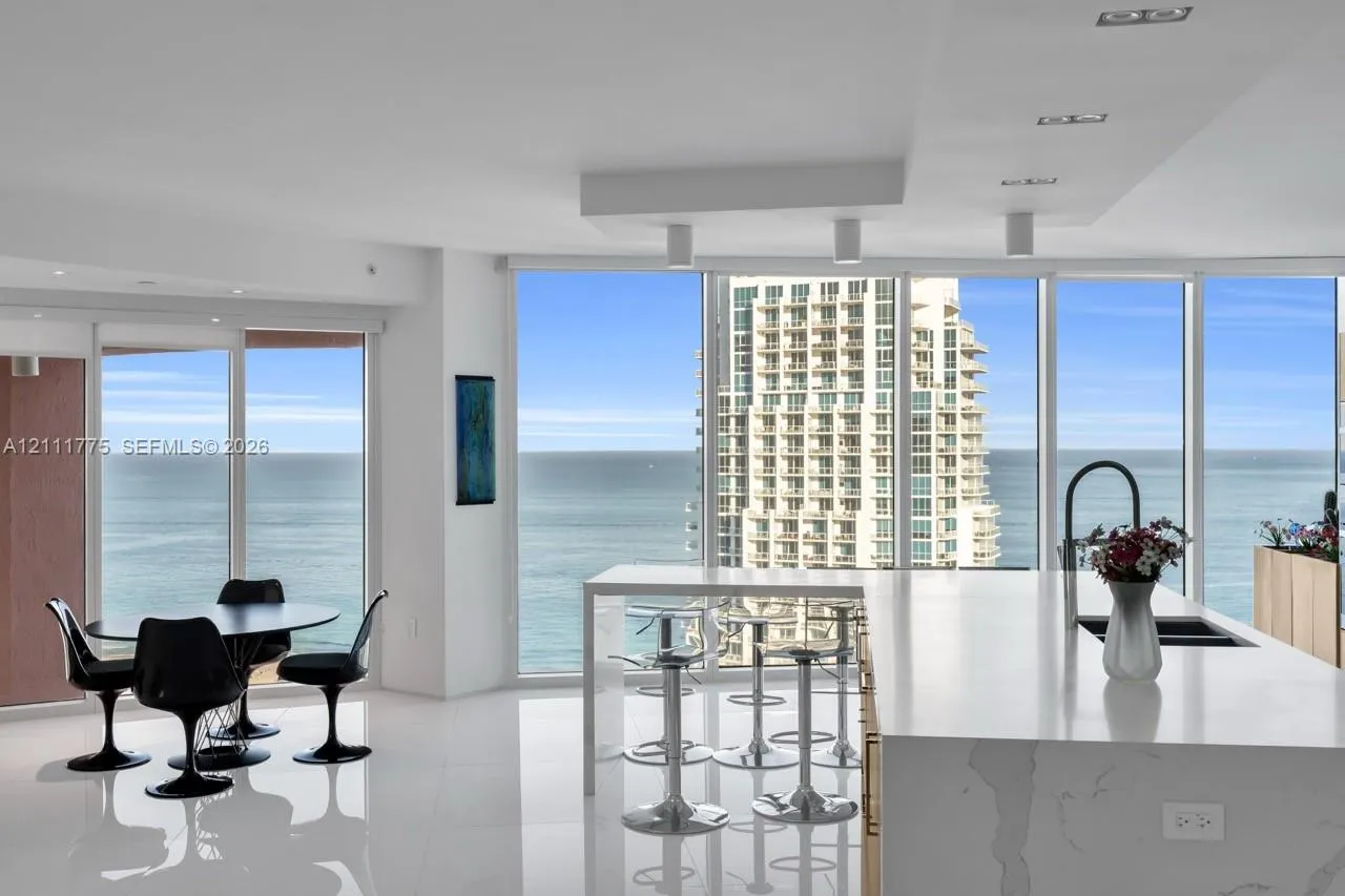 300 S Pointe Drive #3105
