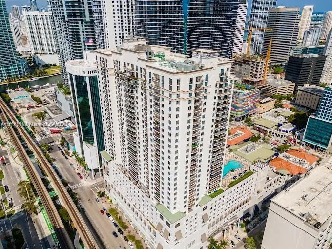 999 SW 1st Avenue #2910