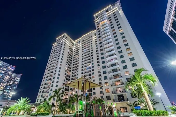 999 SW 1st Avenue #2910