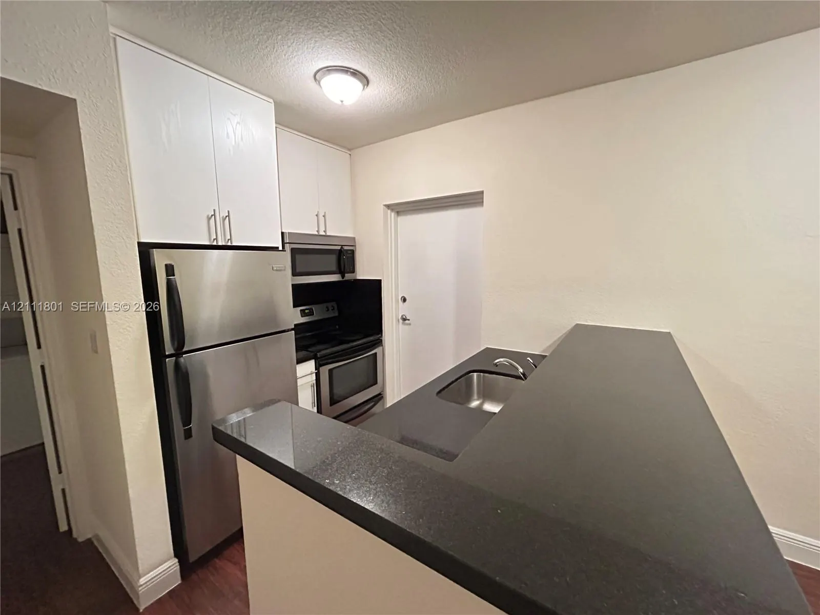 2931 Sheridan Avenue #9
