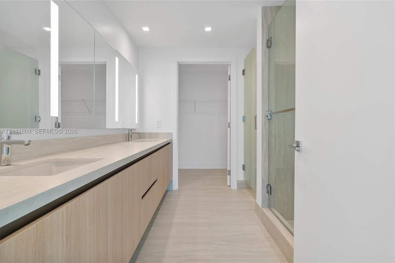 2411 Laguna Circle #2304