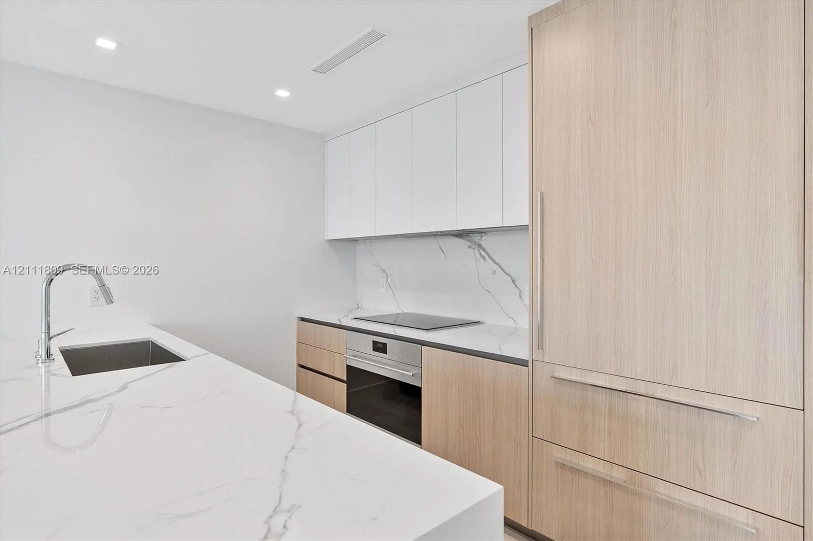2411 Laguna Circle #2304