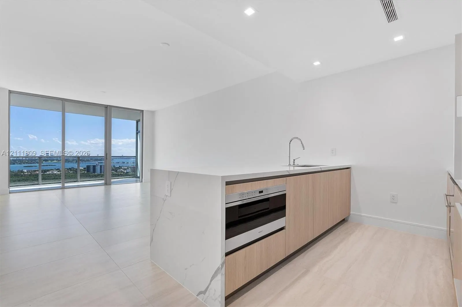 2411 Laguna Circle #2304
