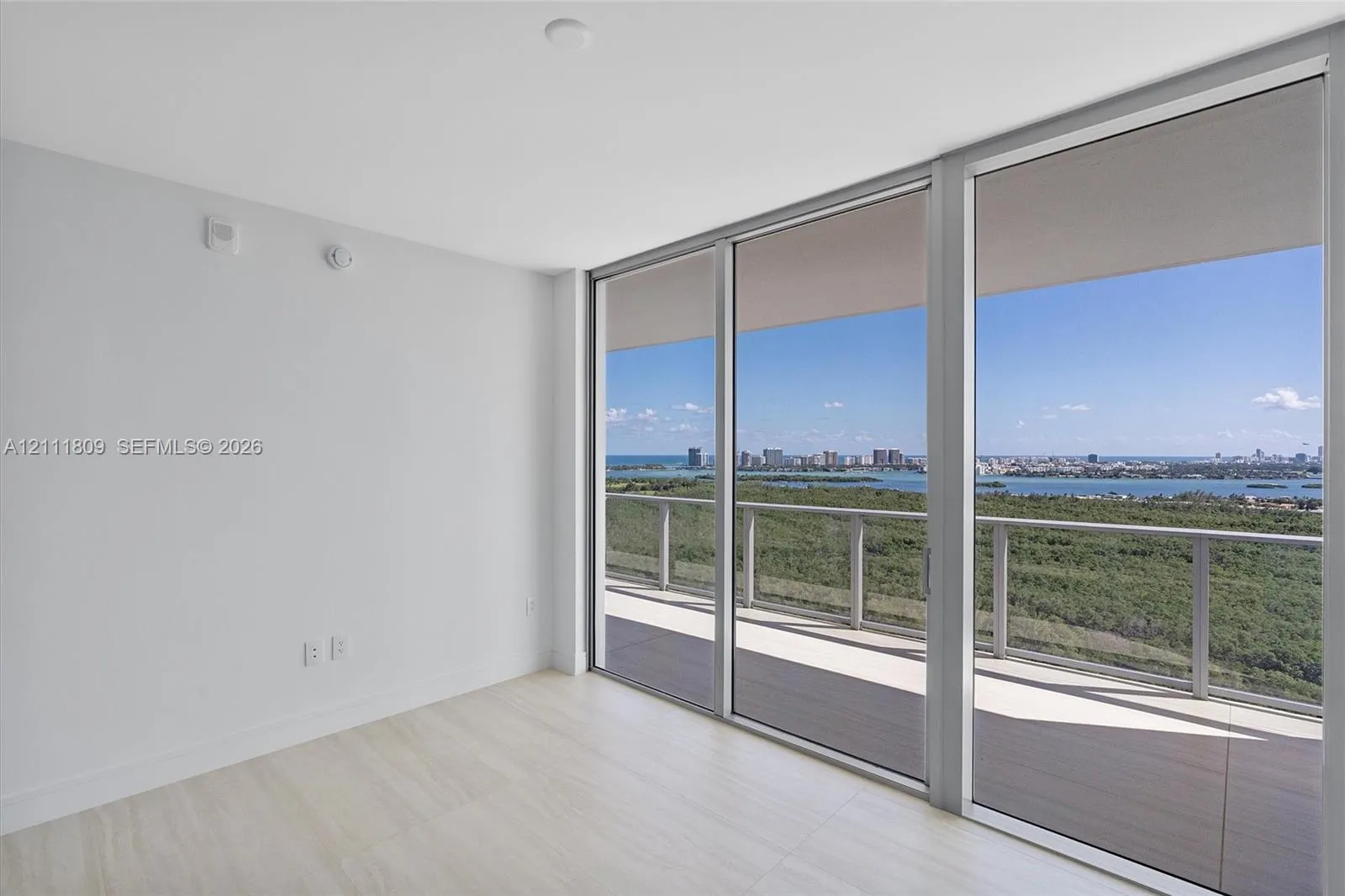 2411 Laguna Circle #2304