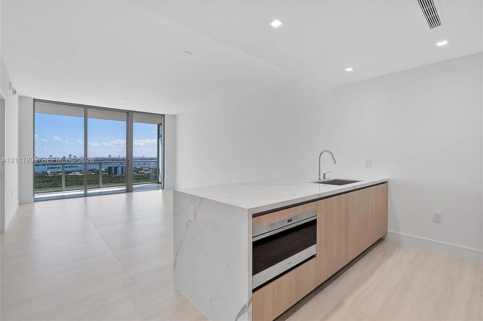 2411 Laguna Circle #2304