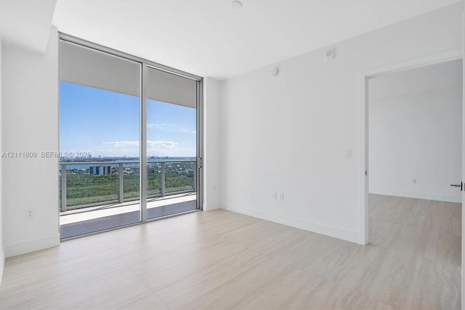 2411 Laguna Circle #2304