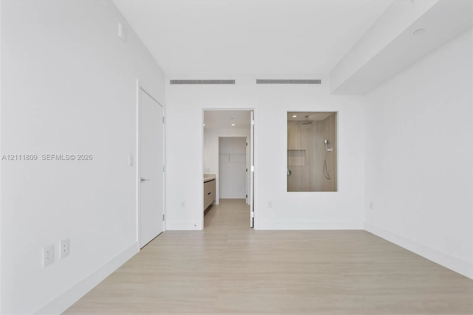 2411 Laguna Circle #2304