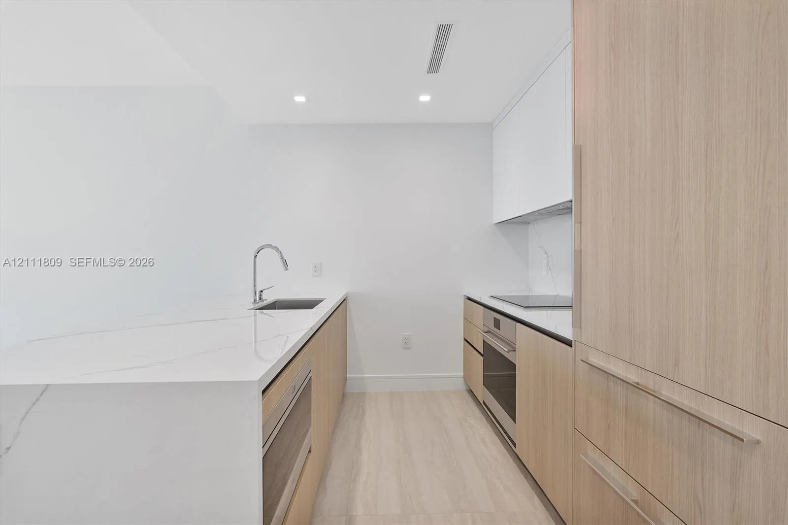 2411 Laguna Circle #2304