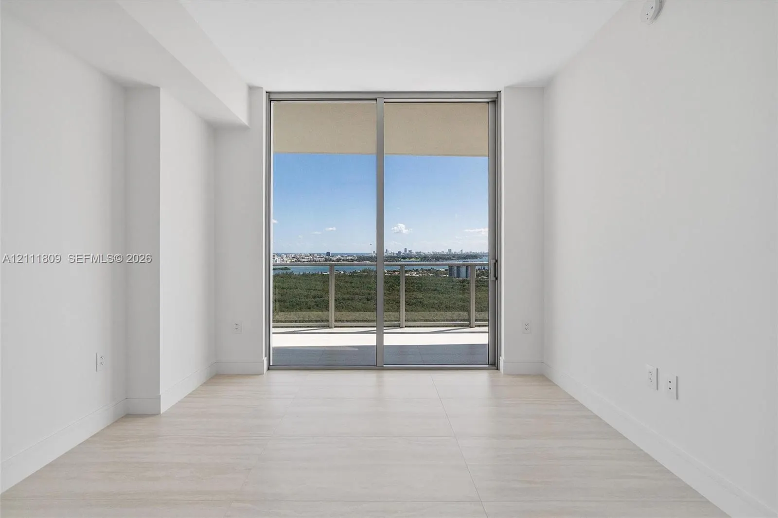 2411 Laguna Circle #2304
