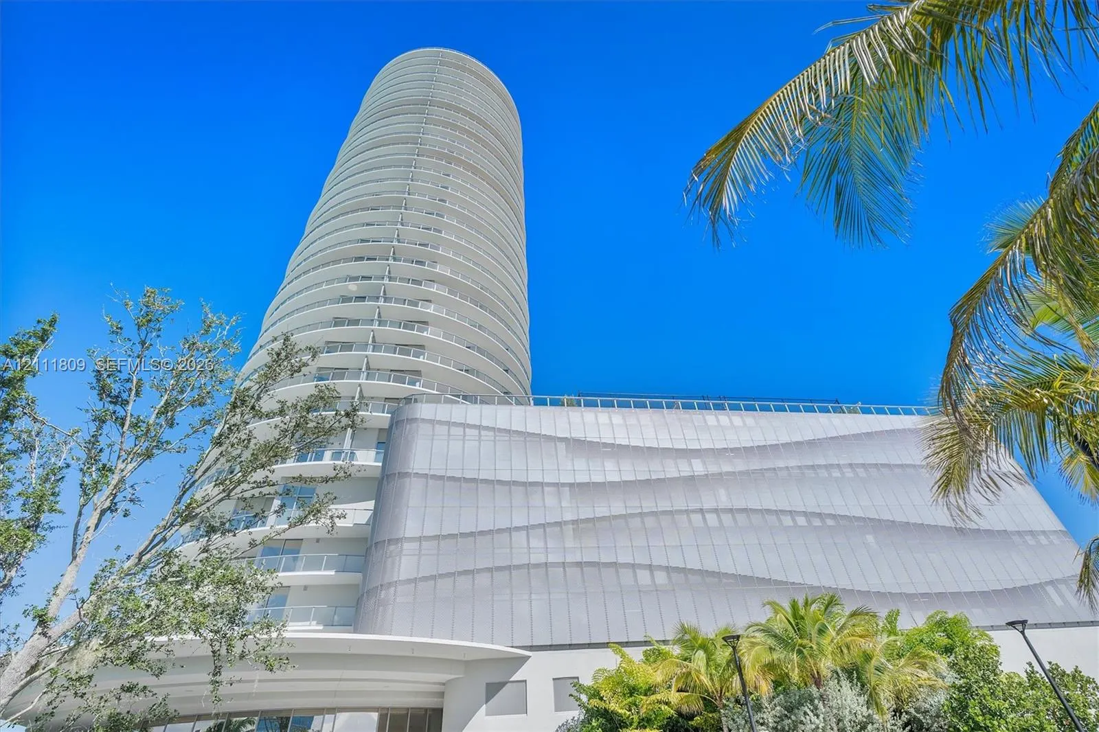 2411 Laguna Circle #2304