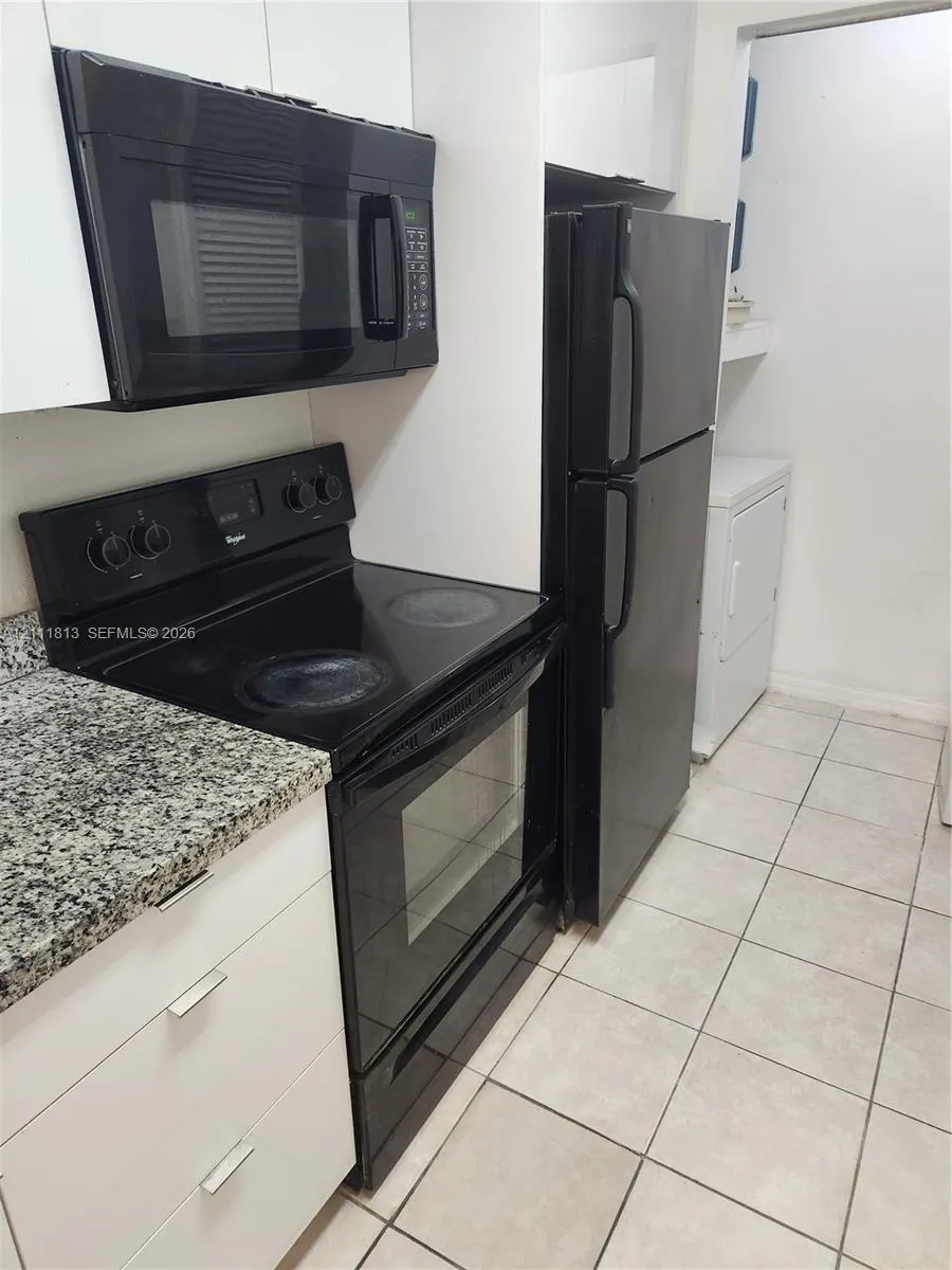 4086 N Pine Island Road #510