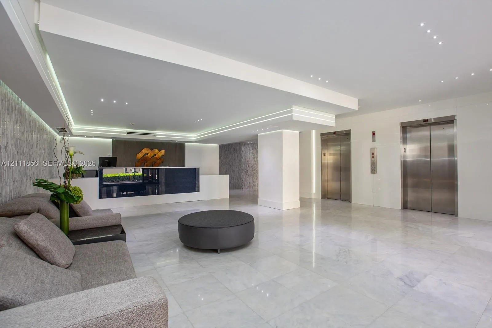 6423 Collins Avenue #1602