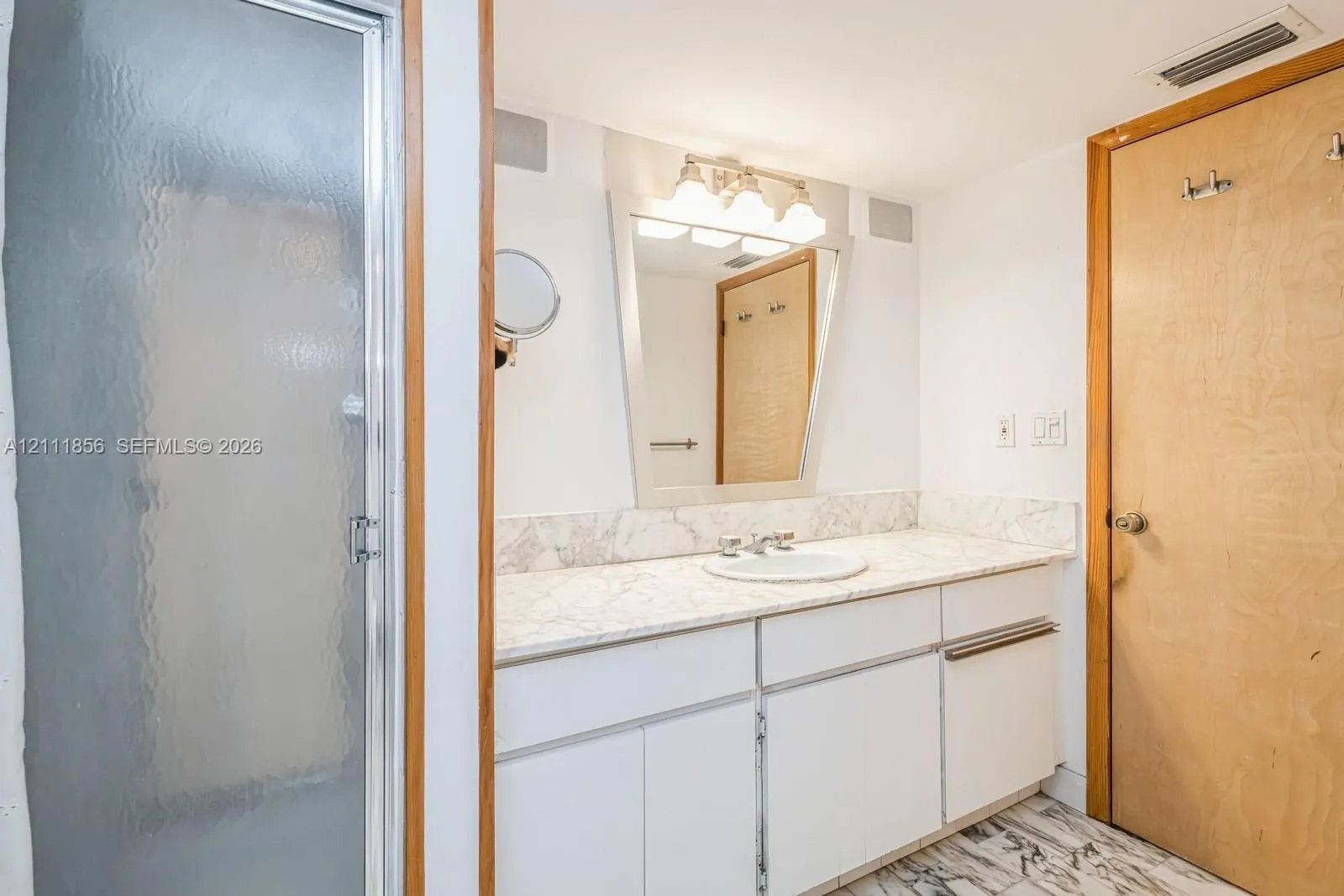 6423 Collins Avenue #1602