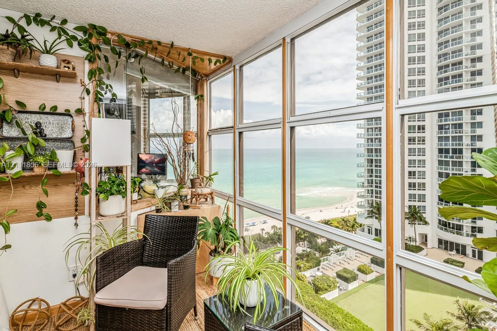 6423 Collins Avenue #1602
