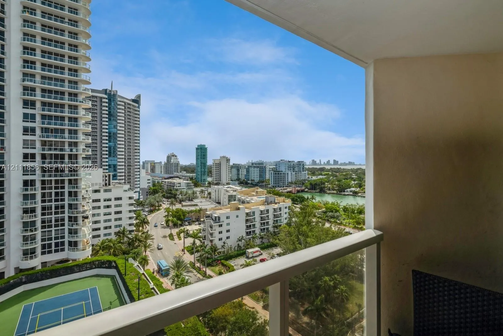 6423 Collins Avenue #1602