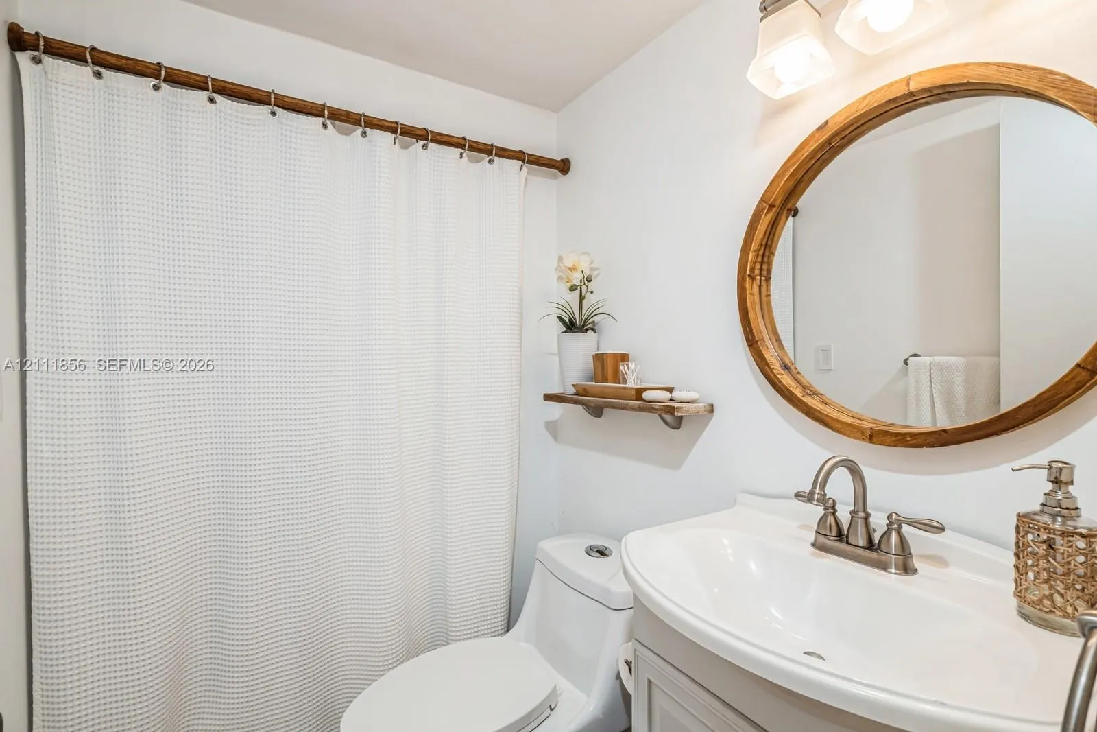 6423 Collins Avenue #1602