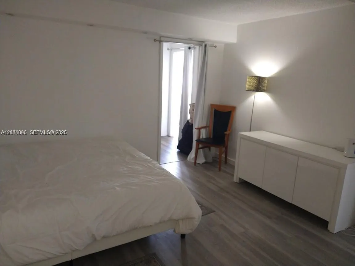 6039 Collins Avenue #1710