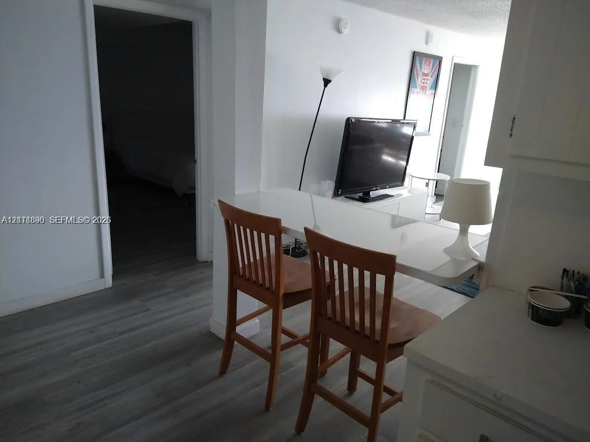 6039 Collins Avenue #1710