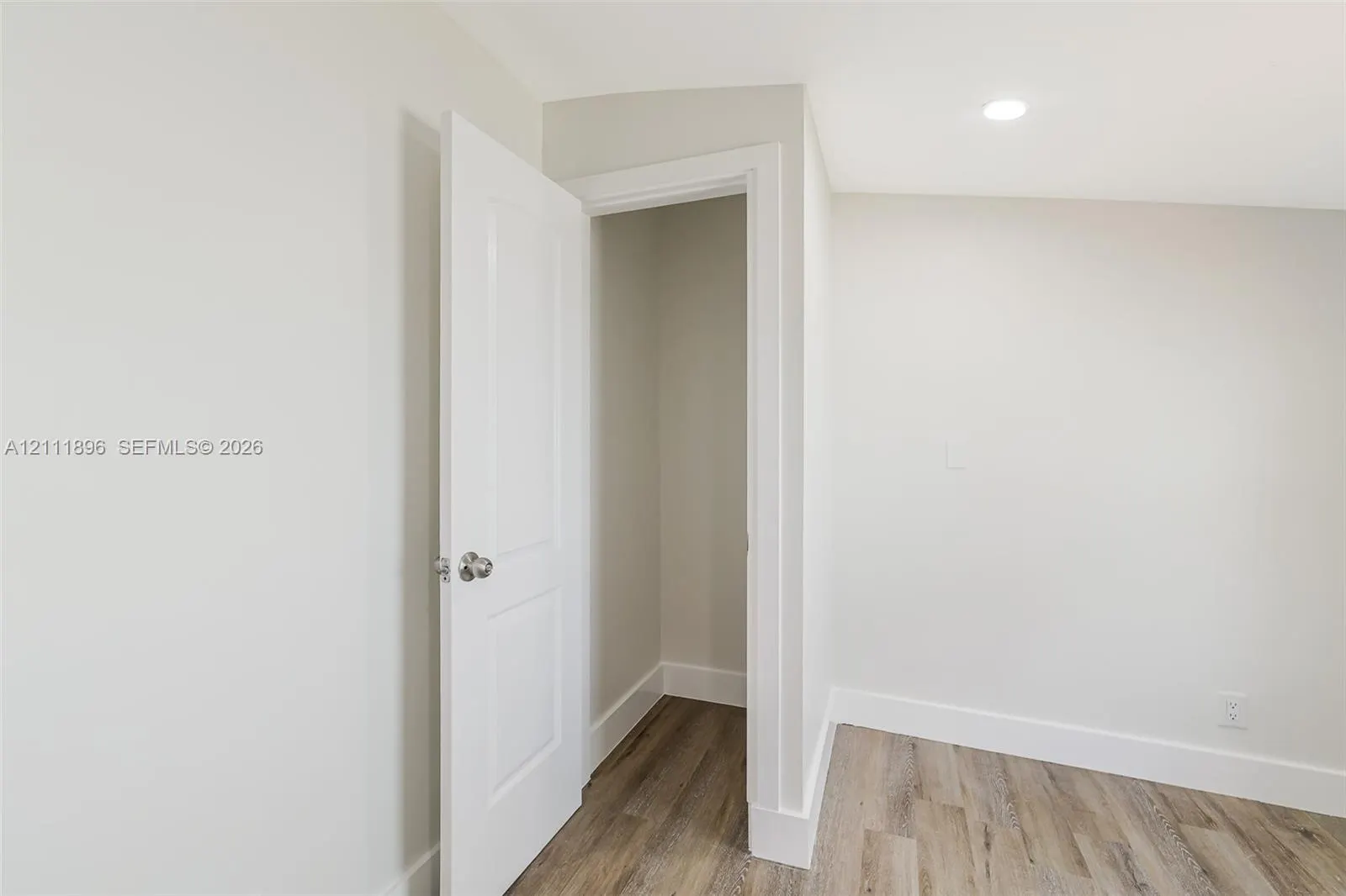 955 33rd Street