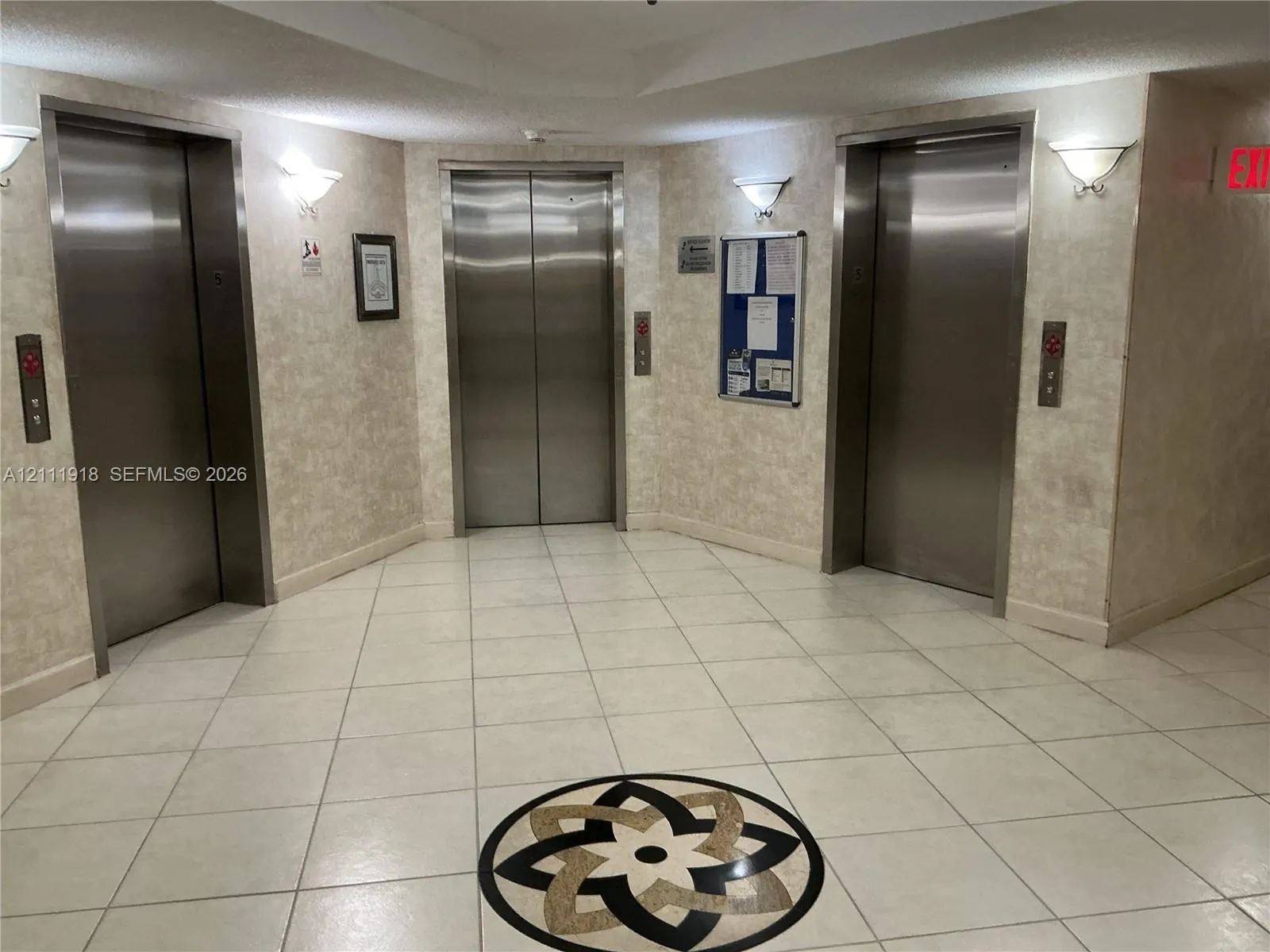 1400 Saint Charles Place #PH20