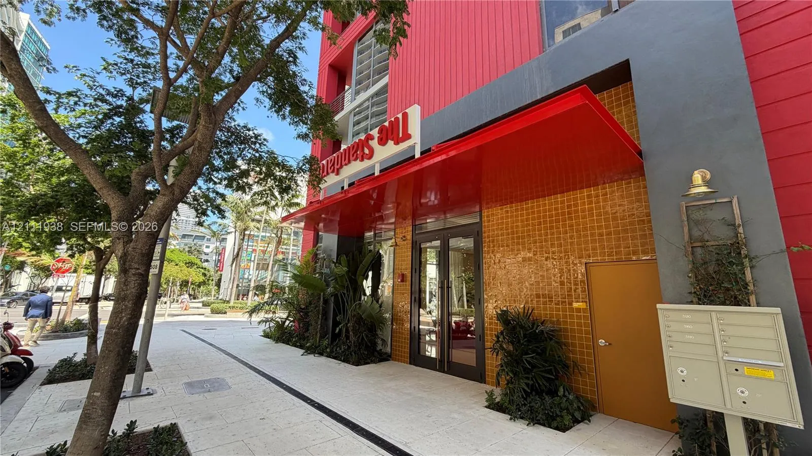 90 NE 32nd Street #810