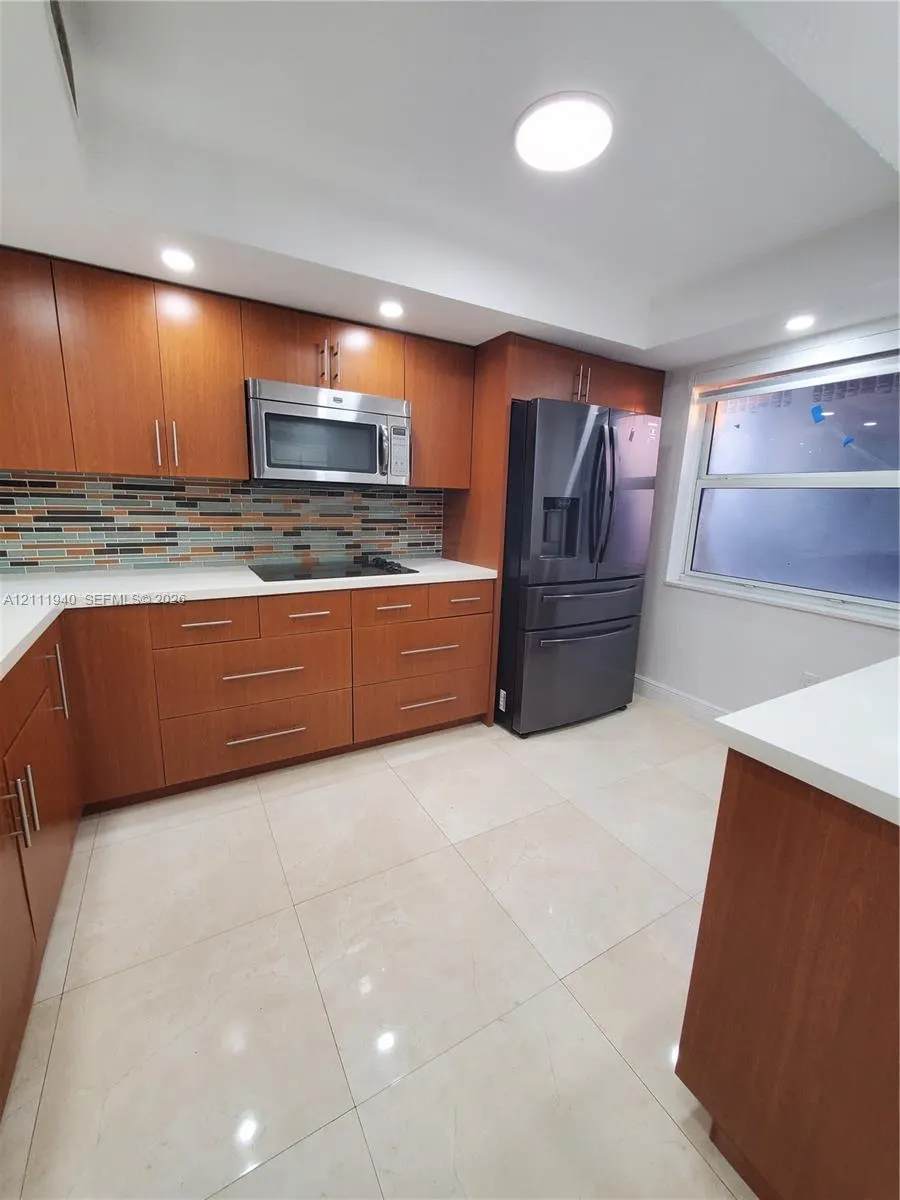 9961 NW 9th St Circle #15-18