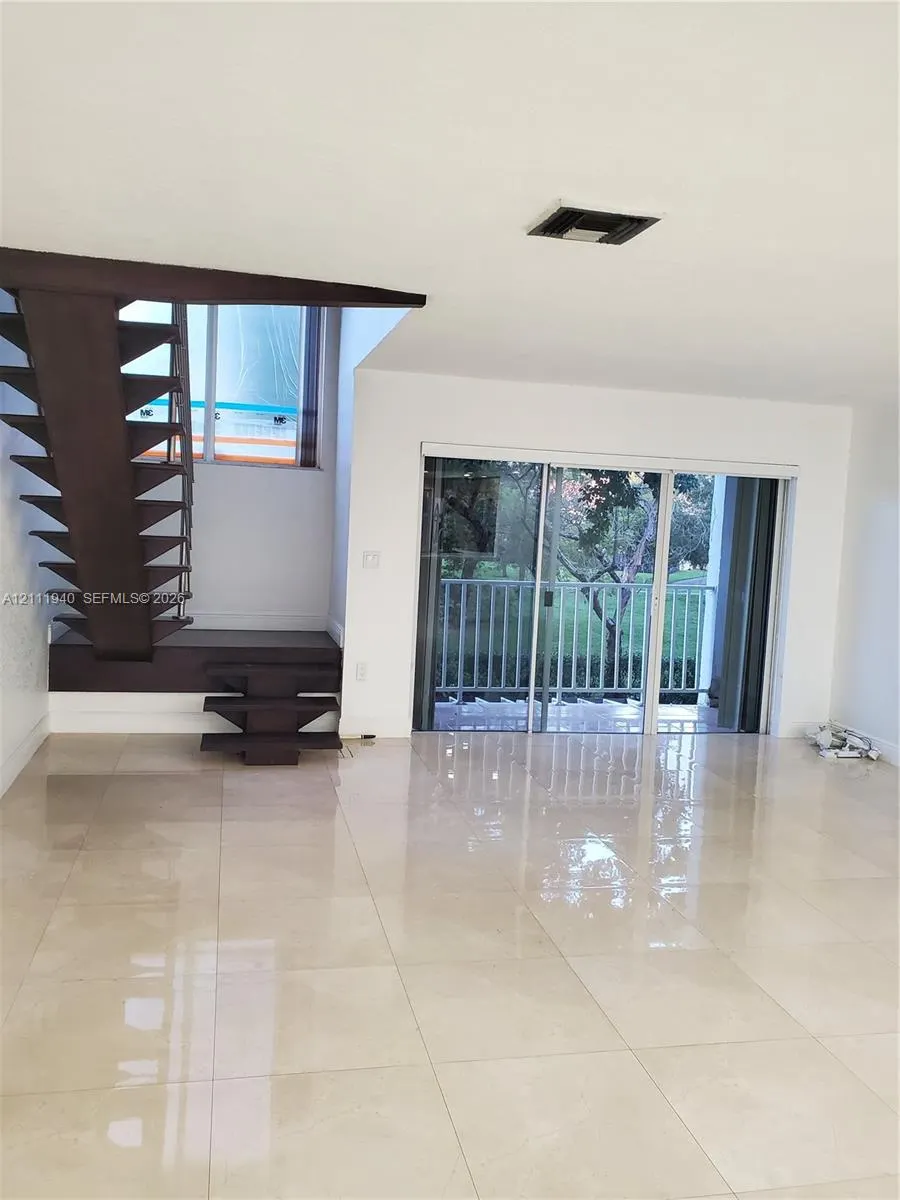 9961 NW 9th St Circle #15-18