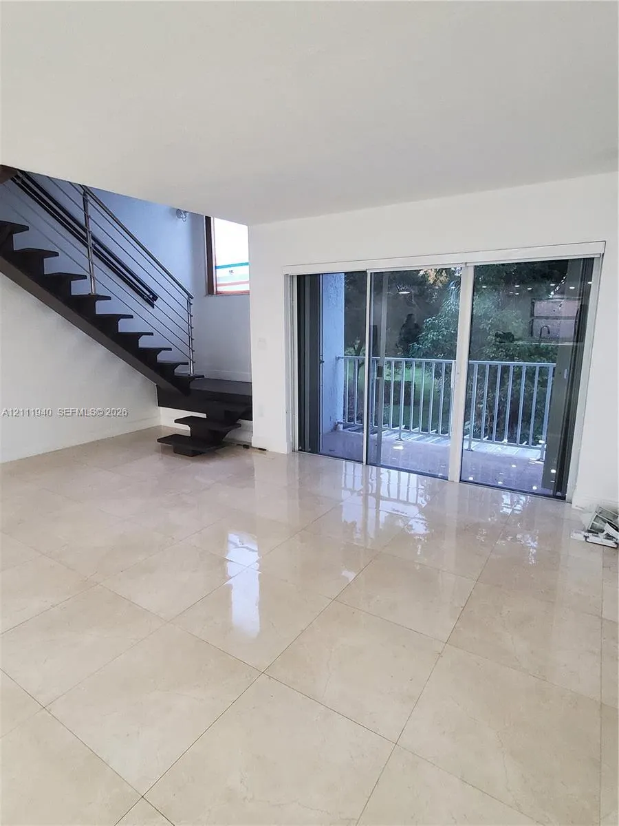 9961 NW 9th St Circle #15-18