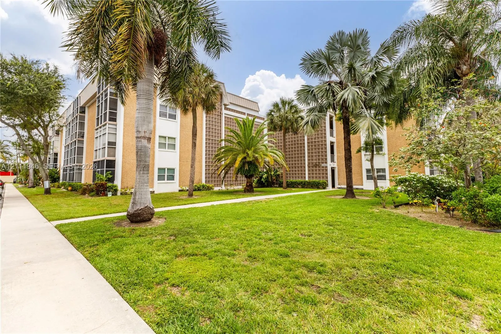 2970 NE 16th Avenue #305